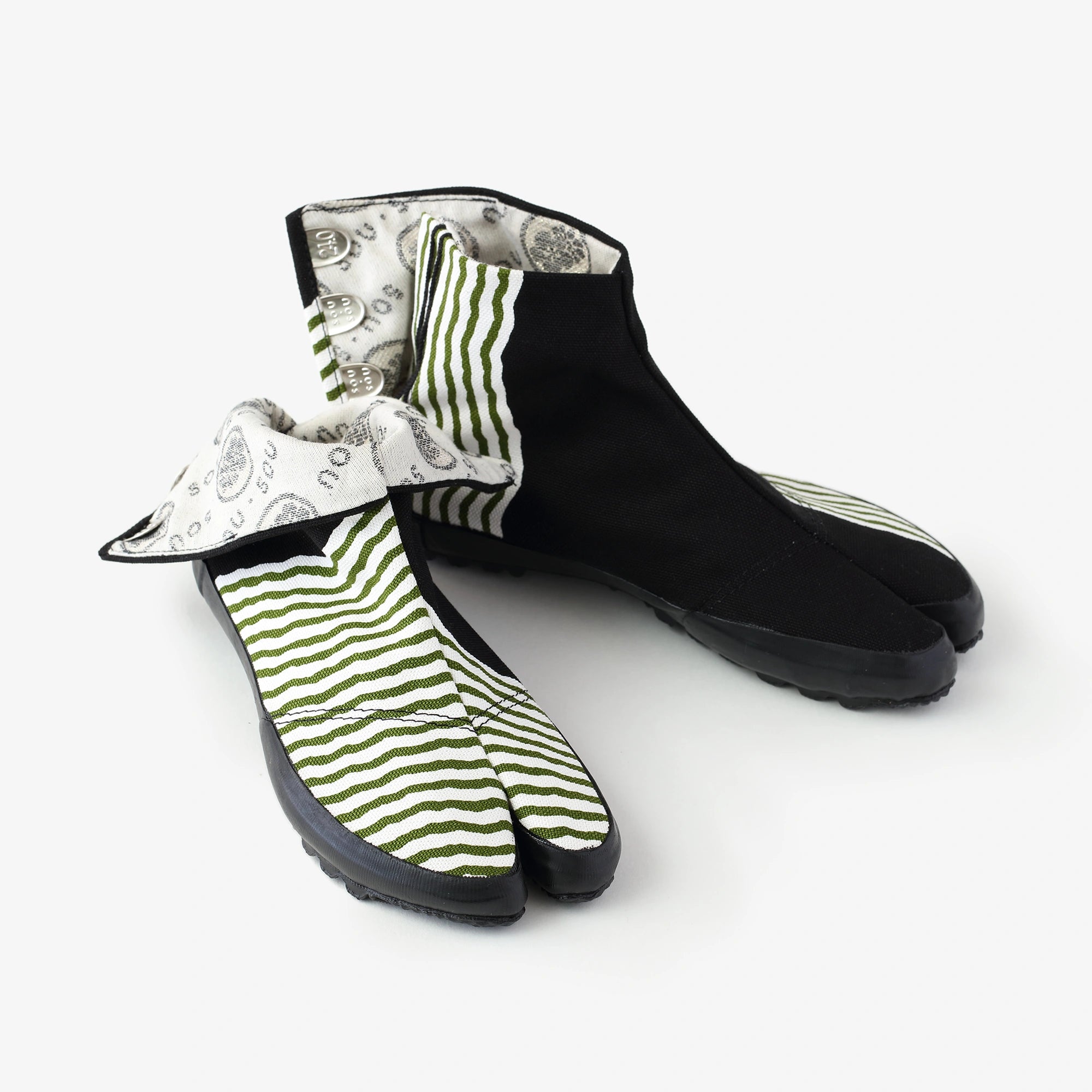 Tabi / calque collé